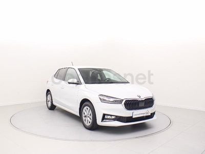 Usado Skoda Fabia Selection 115 CV (84 kW) 2025 Blanco Utilitario