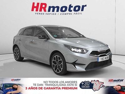 Usado Kia Ceed Style 101 CV (74 kW) 2025 Gris Utilitario