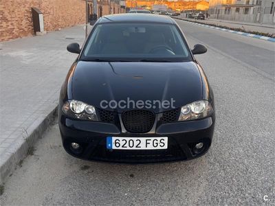 Usado Seat Ibiza 100 CV (73 kW) 2007 Negro Utilitario