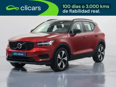 Begagnad Volvo XC40 Plus 262 HK (192 kW) 2021 Röd SUV