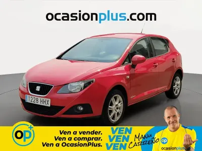 Usado Seat Ibiza Copa 70 CV (51 kW) 2012 Rojo Utilitario