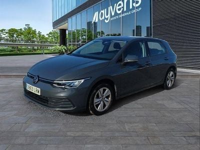 Begagnad VW Golf VIII 110 HK (80 kW) 2022 Grå Halvkombi