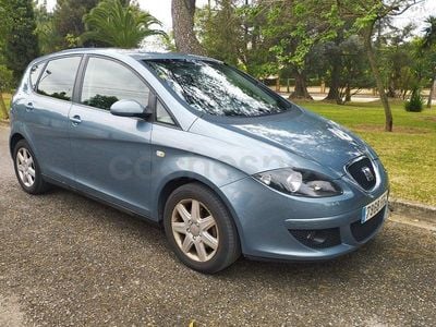 Usado Seat Altea Stylance 105 CV (77 kW) 2007 Azul Monovolumen