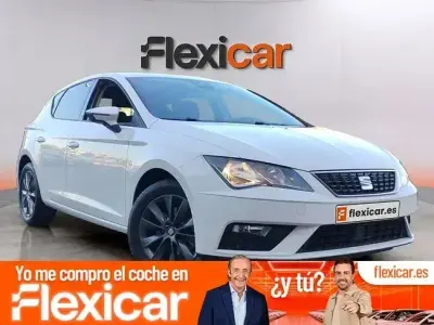 Usado Seat Leon Style 130 CV (95 kW) 2019 Blanco Familiar