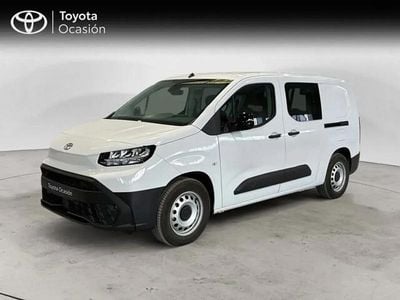 Begagnad Toyota Proace City City 100 kW (136 HK) 2025 Vit Minibuss