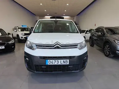 Usado Citroën Berlingo Live 102 CV (75 kW) 2021 Blanco Monovolumen