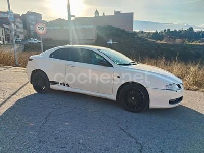 Usado Alfa Romeo GT Distinctive 150 CV (110 kW) 2006 Blanco Coupe