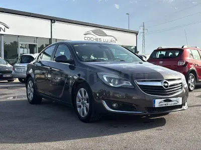 Usado Opel Insignia Excellence 136 CV (100 kW) 2015 Gris / plata Berlina