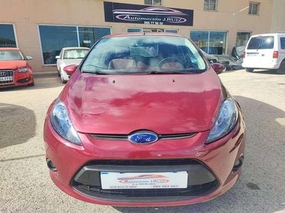 Usado 2009 Ford Fiesta Utilitario | 6999 €