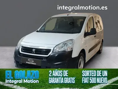 Usado Peugeot TePee Access 75 CV (55 kW) 2016 Blanco Van