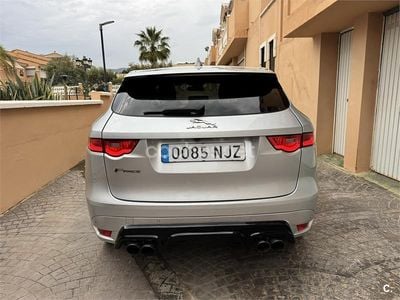 Usado Jaguar F-Pace R-Sport 300 CV (220 kW) 2017 Gris / plata SUV