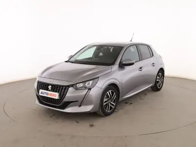 Usado Peugeot 208 Allure 101 CV (74 kW) 2021 Gris Utilitario
