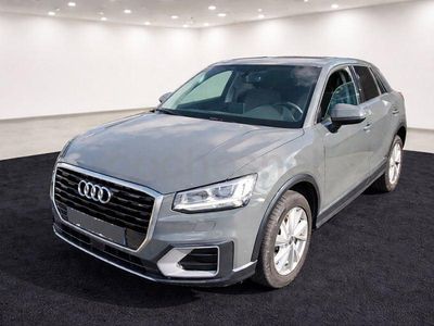 Usado Audi Q2 Design 116 CV (85 kW) 2018 Gris / plata SUV