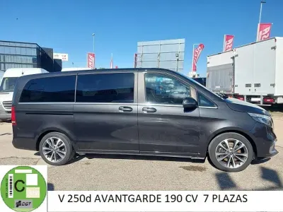Käytetty Mercedes V250 Avantgarde 190 HP (139 kW) 2019 Musta Tila-auto