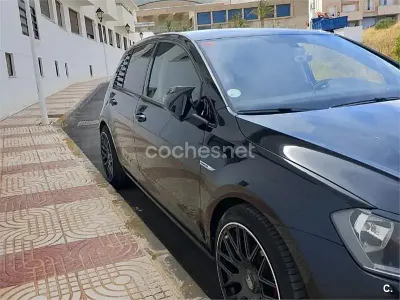 Usado VW Golf VII 110 CV (80 kW) 2013 Negro Berlina