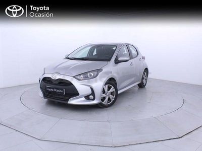 Usado Toyota Yaris Hybrid Active 116 CV (85 kW) 2025 Gris / plata Berlina