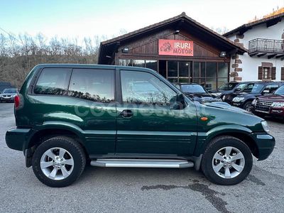 Verde Usado 2004 Nissan Terrano SUV | 15.999 € (Caro)
