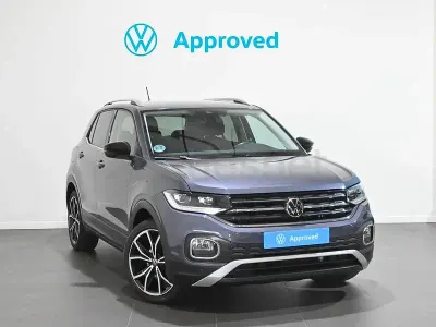 Usado VW T-Cross Sportline 150 CV (110 kW) 2022 Gris / plata SUV