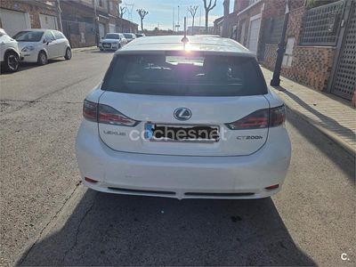 Lexus CT200h
