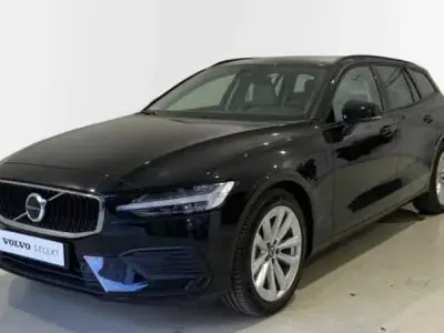 Usado Volvo V60 Core 2026 Negro Familiar