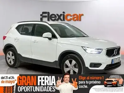 Käytetty Volvo XC40 150 HP (110 kW) 2020 Valkoinen Katumaasturi