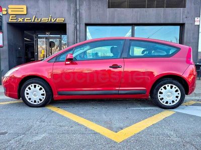 Usado Citroën C4 90 CV (66 kW) 2005 Granate Berlina