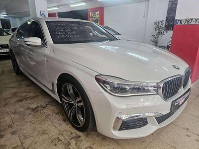 Blanco Usado 2018 BMW 750 Comfort Edition Berlina | 34.800 €