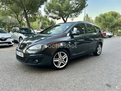 Usado Seat Altea XL Style 105 CV (77 kW) 2011 Negro Monovolumen