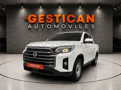 Usado SsangYong Musso 202 CV (148 kW) 2023 Blanco Pickup/Camioneta