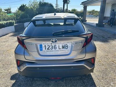 Usado Toyota C-HR Advance 122 CV (89 kW) 2020 Gris / plata SUV