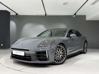 Gris / plata Usado 2025 Porsche Panamera 4 Berlina | 136.900 €