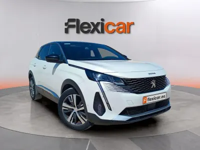 Usado Peugeot 3008 Allure 131 CV (96 kW) 2023 Blanco SUV
