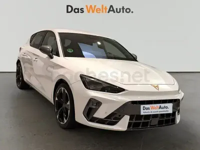 Usado Cupra Leon 150 CV (110 kW) 2025 Blanco Berlina