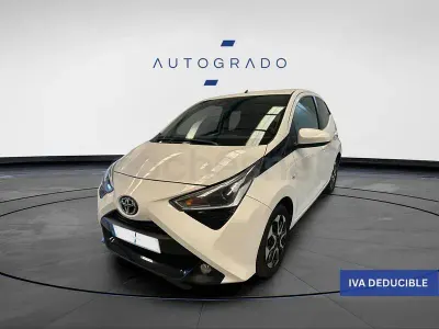 Usado Toyota Aygo X-play 72 CV (52 kW) 2019 Blanco Utilitario