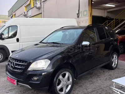 Usado Mercedes ML350 224 CV (164 kW) 2009 Negro SUV