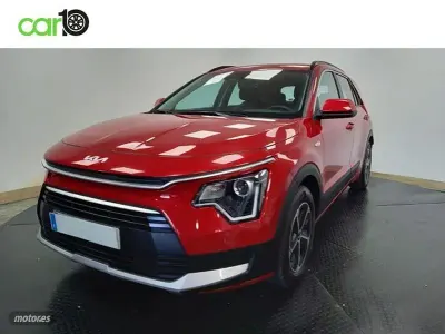 Usado Kia Niro 141 CV (103 kW) 2022 Rojo SUV