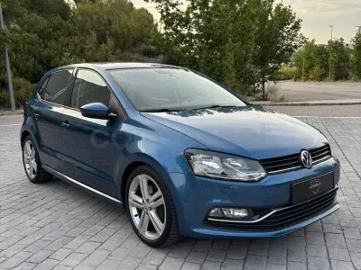 Usado VW Polo Sportline 110 CV (80 kW) 2015 Azul Berlina