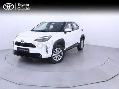 Usado Toyota Yaris Cross Business Edition 116 CV (85 kW) 2023 Blanco SUV
