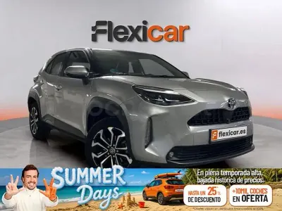 Usado Toyota Yaris Cross Active 116 CV (85 kW) 2022 Gris / plata SUV