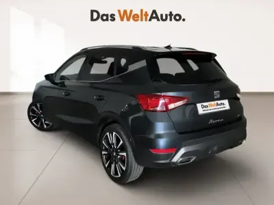 Usado Seat Arona FR 115 CV (84 kW) 2025 Gris SUV