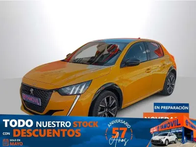 Usado Peugeot 208 GT-line 102 CV (75 kW) 2020 Amarillo Utilitario