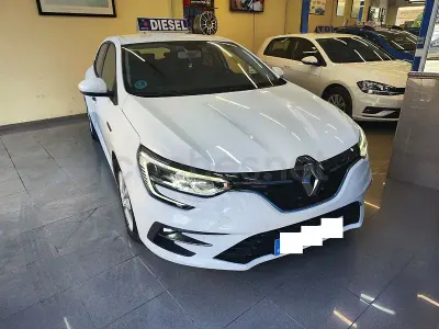 Usado Renault Mégane II Equilibre 115 CV (84 kW) 2022 Blanco Berlina