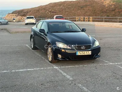 Usado Lexus IS220d President Line 177 CV (130 kW) 2008 Azul Berlina