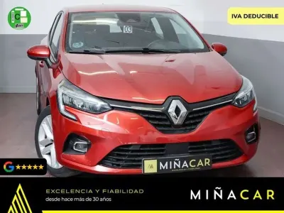 Usado Renault Clio Zen 86 CV (63 kW) 2021 Rojo Utilitario