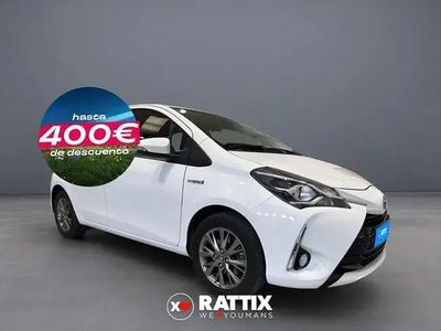 Używany Toyota Yaris Hybrid Active 100 KM (73 kW) 2020 Biały Sedan/Limuzyna