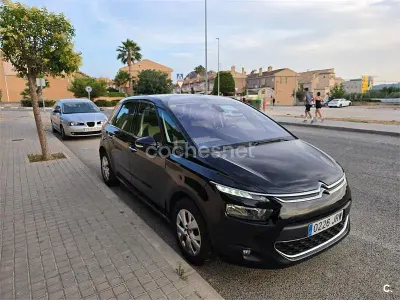 Usado Citroën C4 Picasso Live 130 CV (95 kW) 2016 Negro Monovolumen