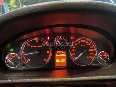 Usado Peugeot 407 Sport 136 CV (100 kW) 2007 Gris / plata Berlina