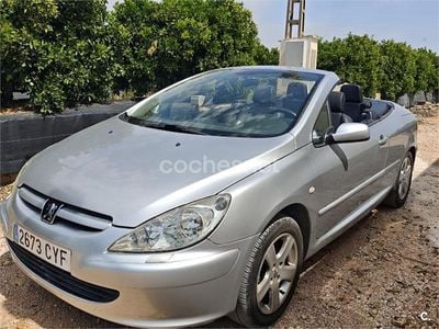 Usado Peugeot 307 CC 138 CV (101 kW) 2004 Blanco Descapotable