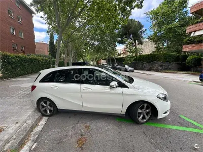 Usado Mercedes B180 109 CV (80 kW) 2013 Blanco Monovolumen