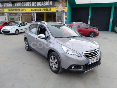 Usado Peugeot 2008 Style 100 CV (73 kW) 2016 Gris / plata SUV